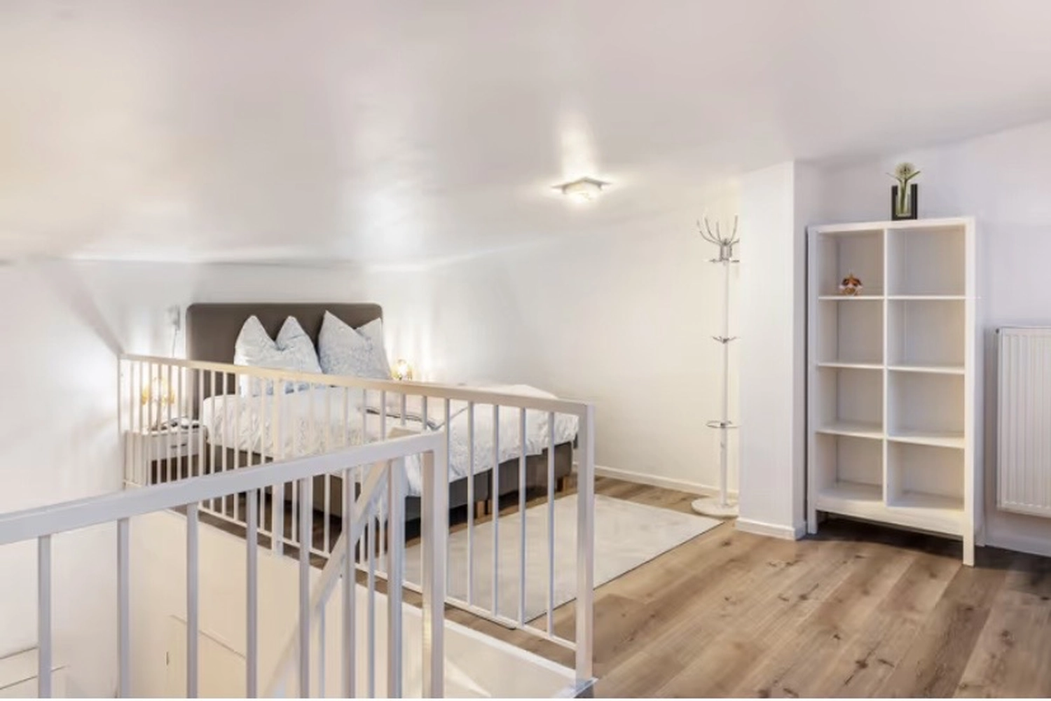 Rosenkranz - Ferienwohnungen - Nahe-Flughafen Berlin (BER) Maisonettewohnung Schönefeld im Inneren