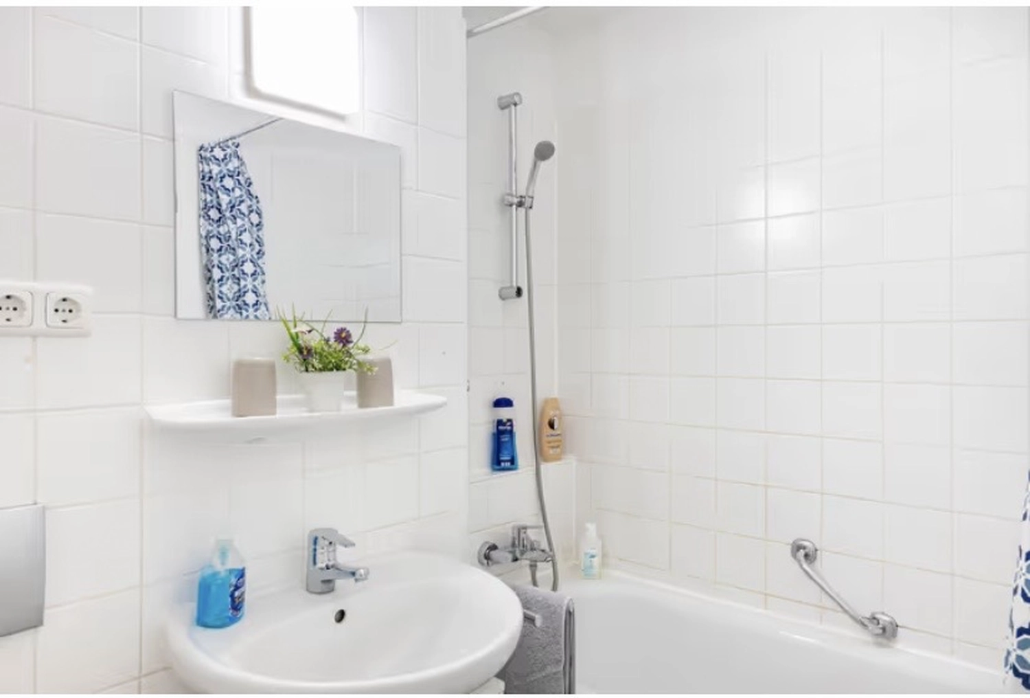 Rosenkranz - Ferienwohnungen - Nahe-Flughafen Berlin (BER) Maisonettewohnung Schönefeld im Inneren