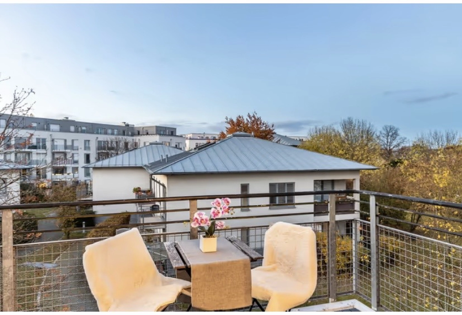Rosenkranz - Ferienwohnungen - Nahe-Flughafen Berlin (BER) Maisonettewohnung Schönefeld im Inneren