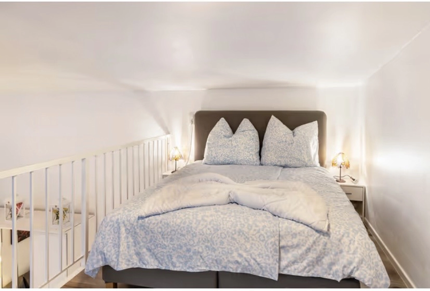 Rosenkranz - Ferienwohnungen - Nahe-Flughafen Berlin (BER) Maisonettewohnung Schönefeld im Inneren